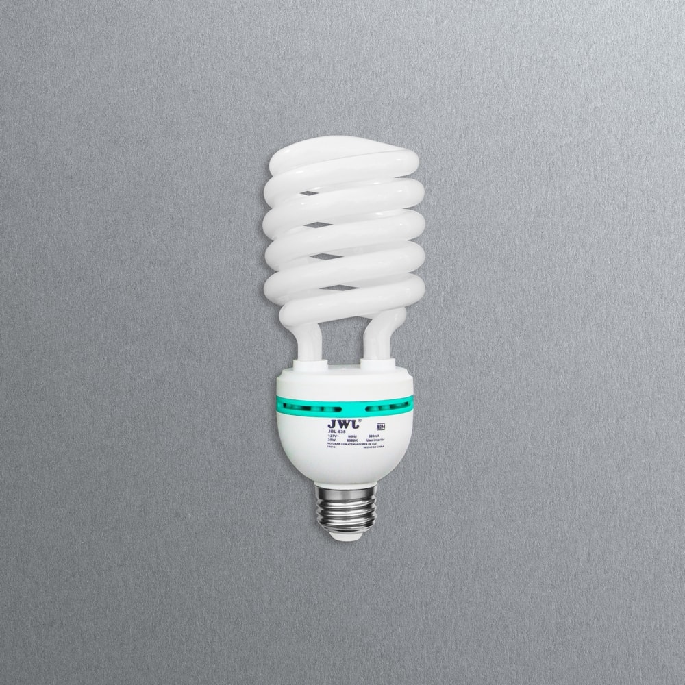 Foco ahorrador luz blanca de 135W